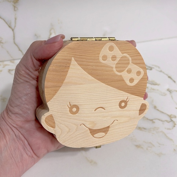 BRAND NEW BABY TOOTH FAIRY & FIRST CURL, & UMBILICAL CORD PINE WOOD KEEPSAKE BOX - Picture 2 of 13